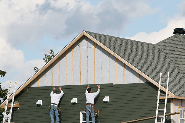 Professional Siding Replacement technician working in Manakin Sabot, VA